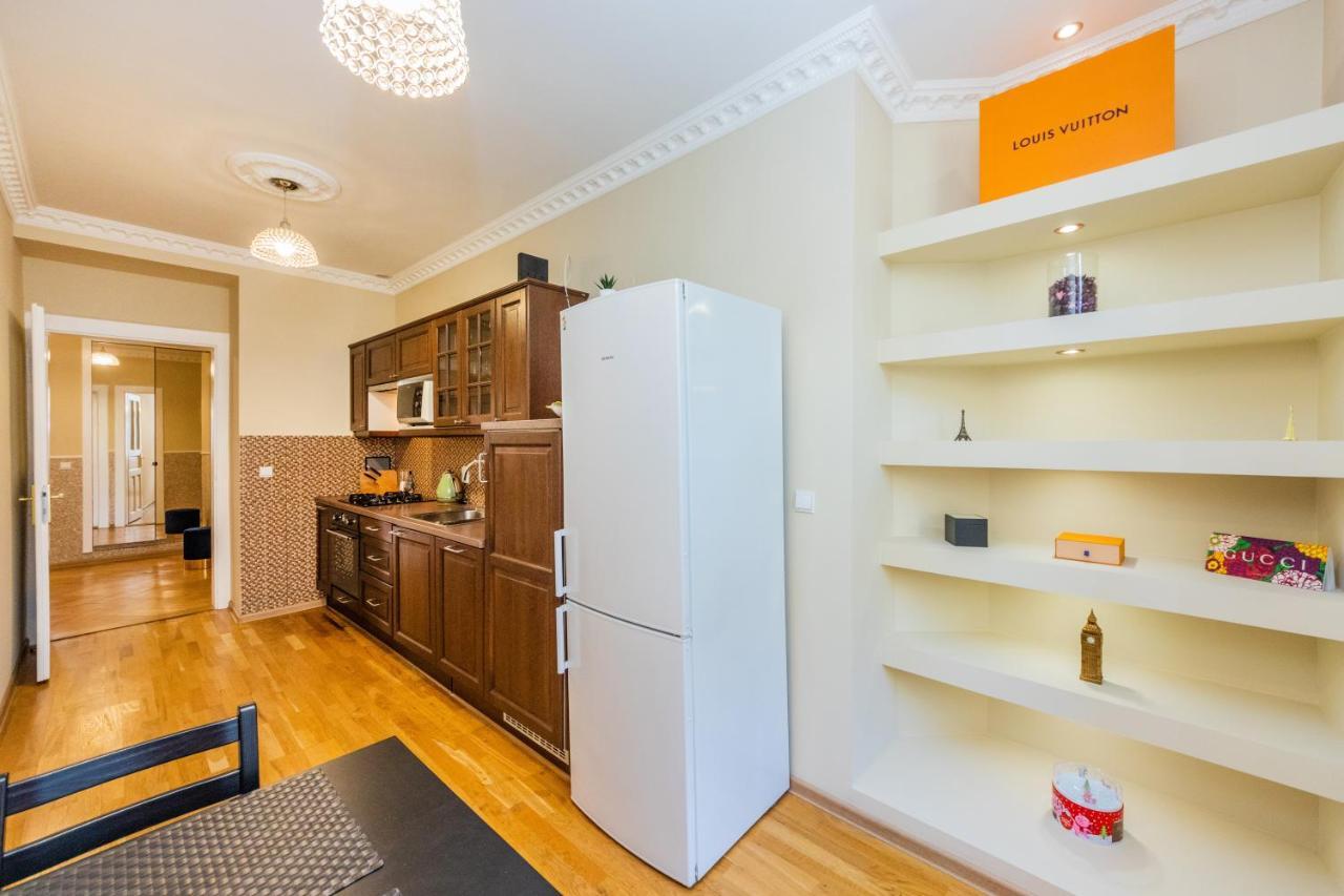 Prostorný třípokojový apartmán u nábřeží Vltavy Appartamento Praga Esterno foto